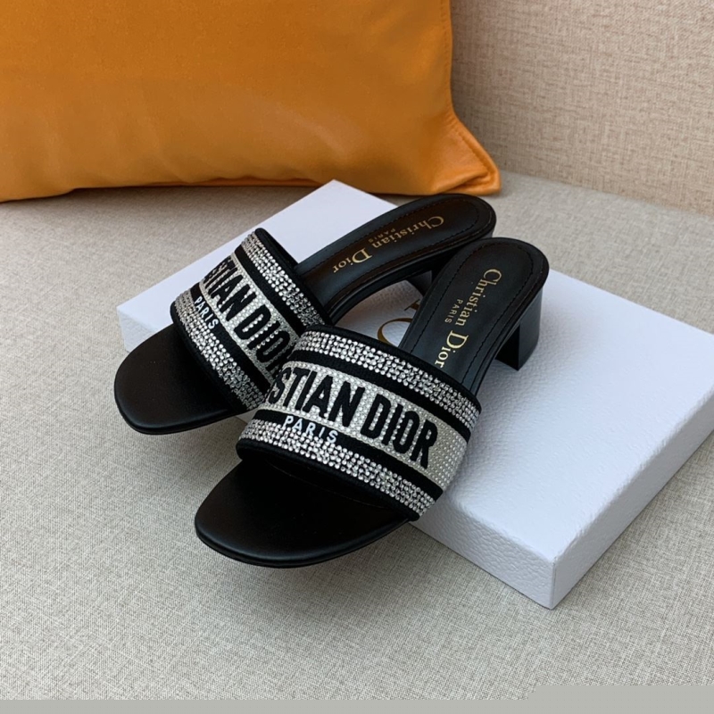 ch**an D*or slippers